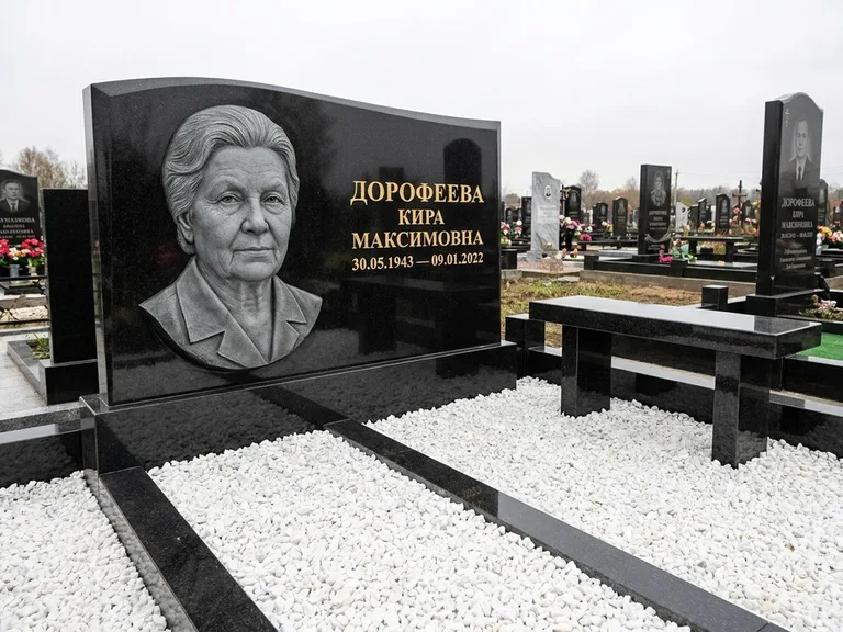 Памятник с барельефом — выполненная работа 41 в Москве