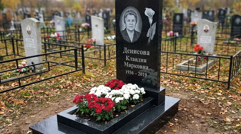 Памятник с гравировкой калл — выполненная работа «Денисова» в Москве