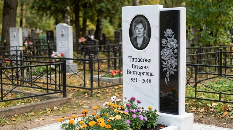 Памятник с гравировкой пионов — выполненная работа «Тарасова» в Москве