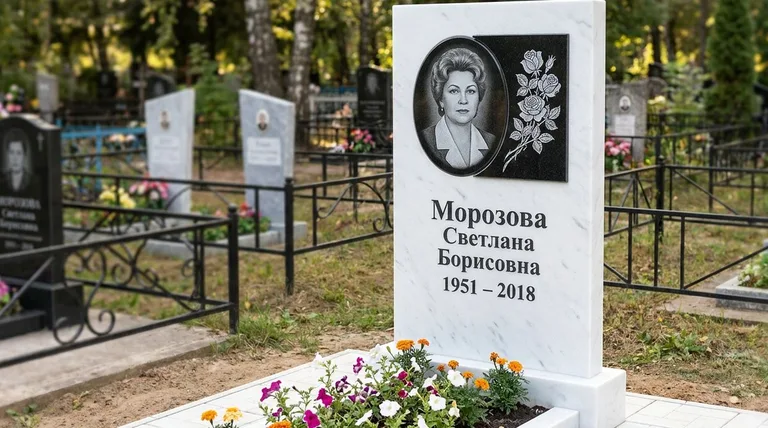Памятник с гравировкой роз — выполненная работа «Морозова» в Москве
