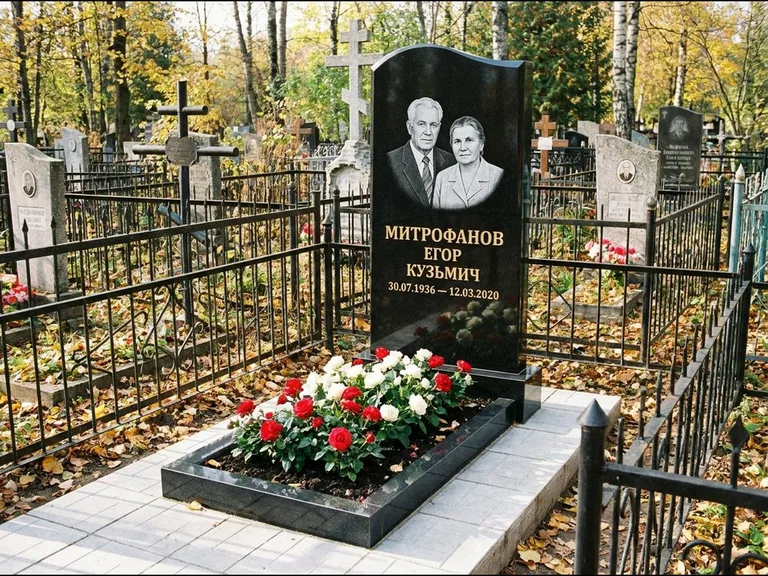 Гравировка портрета на чёрном граните — выполненная работа 17 в Москве