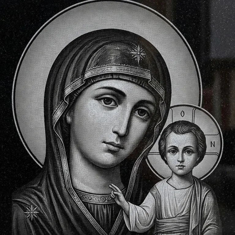 Эскиз иконы: Казанская (полутон) — детальный образ Богородицы, гравировка на памятник в Москве