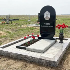 Полимерный памятник в форме арки