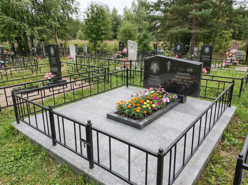Уборка могилы в Москве — пример 5